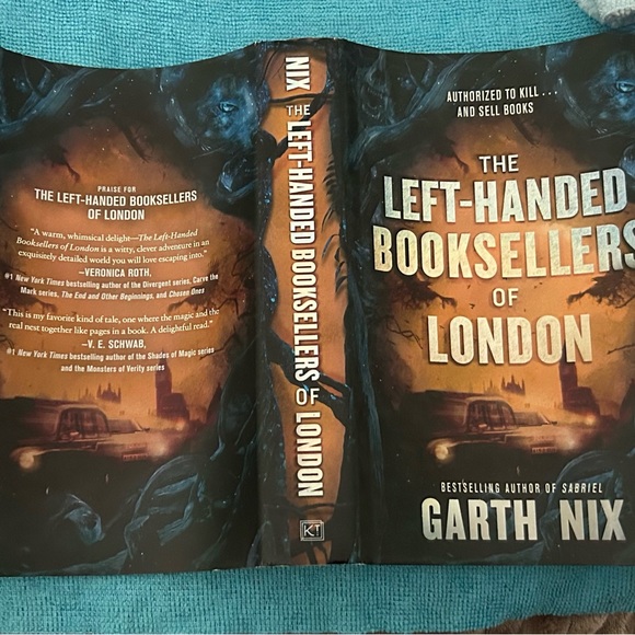 “The Left-Handed Book Sellers of London” Book written by:Garth Nix - Picture 15 of 16